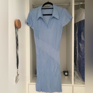 Collared Vneck knitted dress